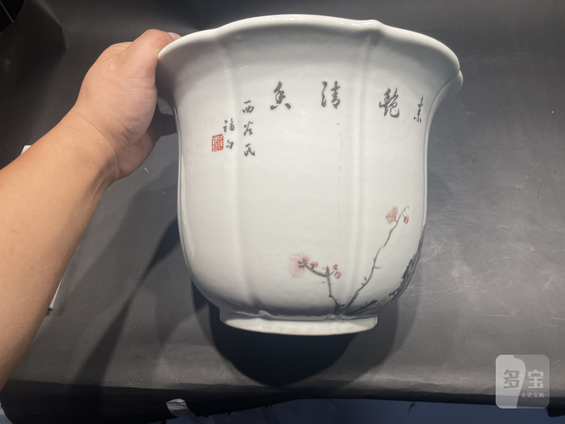 民国 粉彩折枝梅花花口花盆一对 - 图6
